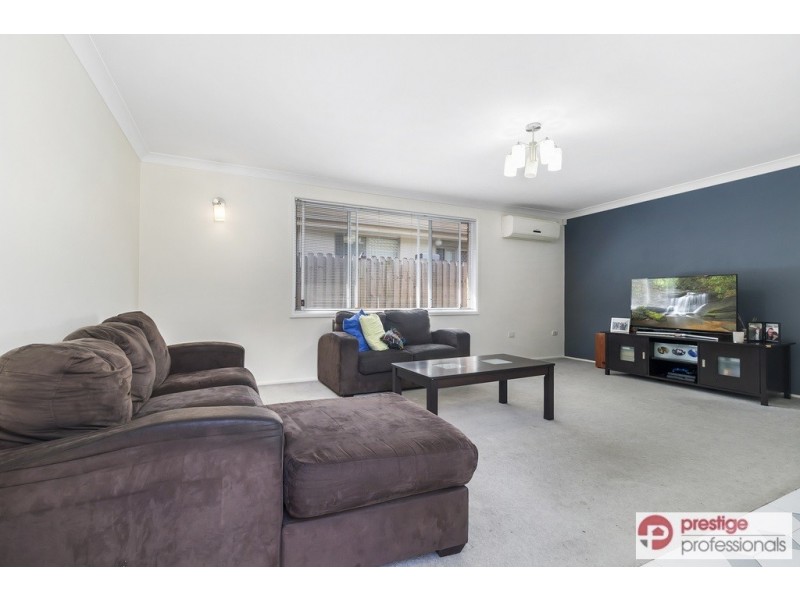 7 Murray Court, Wattle Grove NSW 2173