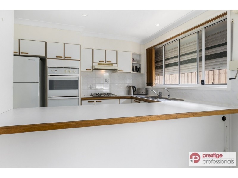 7 Murray Court, Wattle Grove NSW 2173