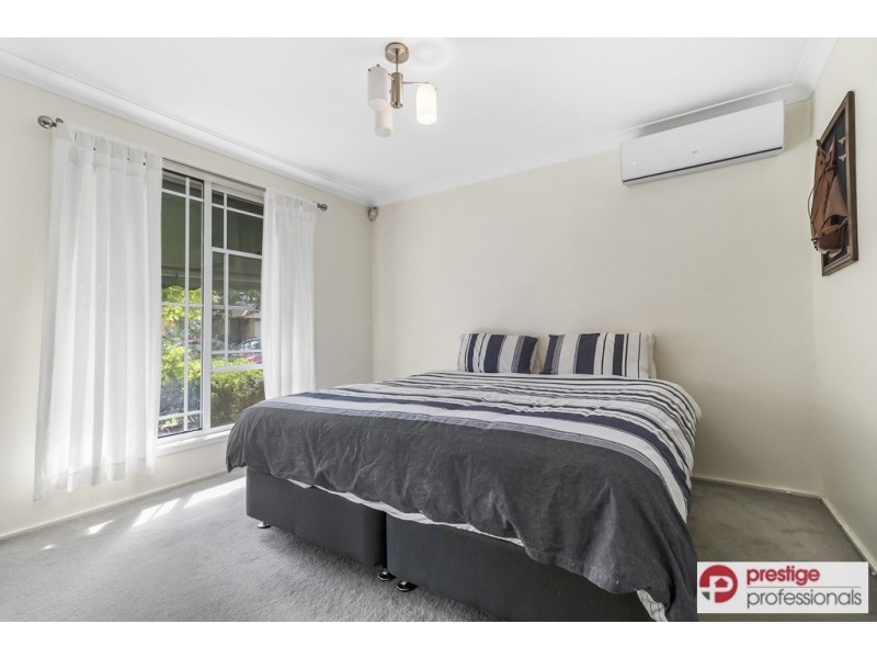 7 Murray Court, Wattle Grove NSW 2173