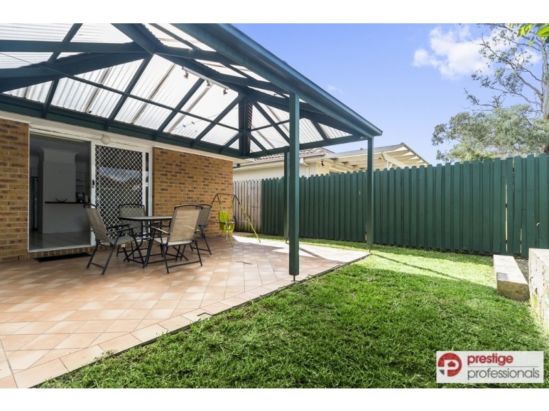 7 Murray Court, Wattle Grove NSW 2173