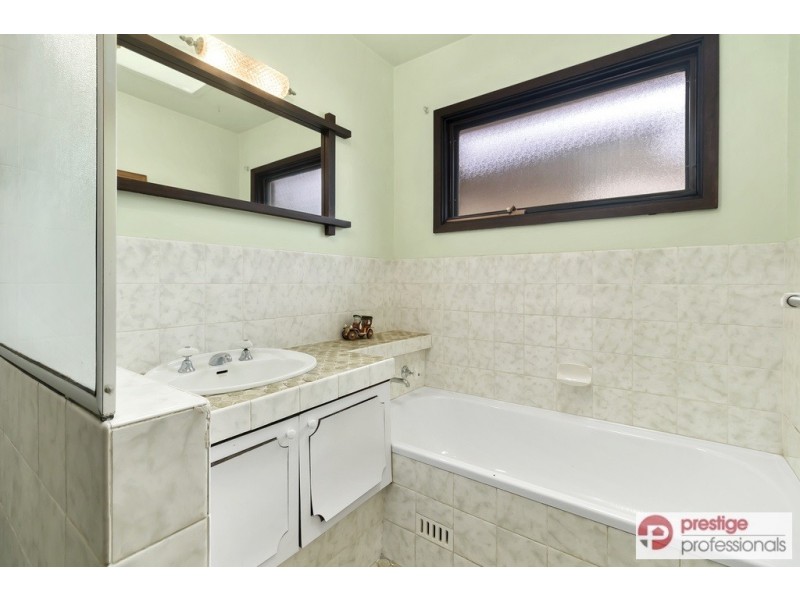 40 Selway Avenue, Moorebank NSW 2170