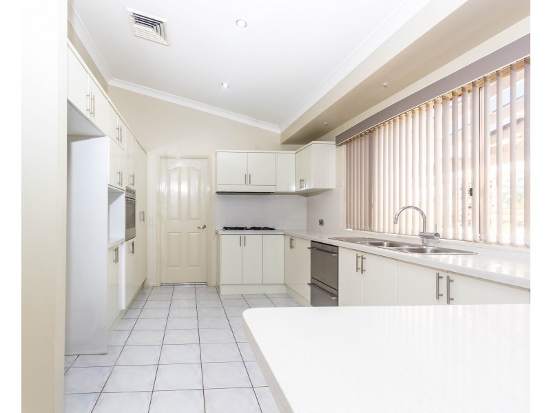 9 Curac Place, Casula NSW 2170