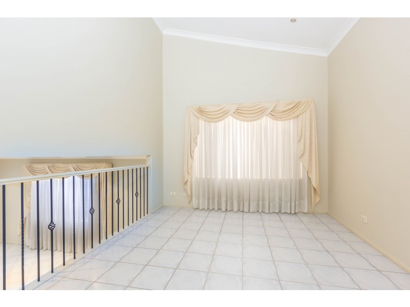 9 Curac Place, Casula NSW 2170