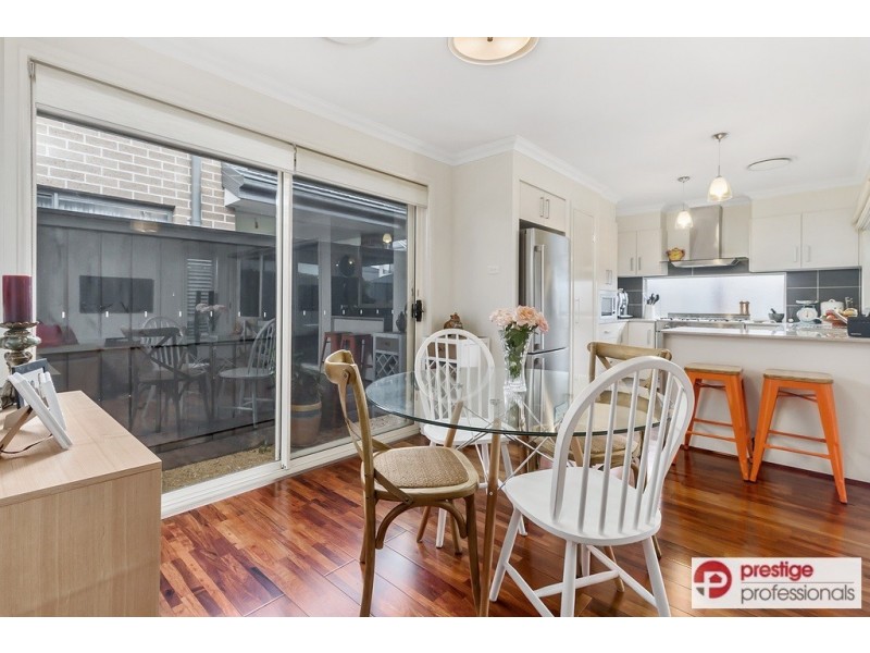 10 Bushview Lane, Moorebank NSW 2170