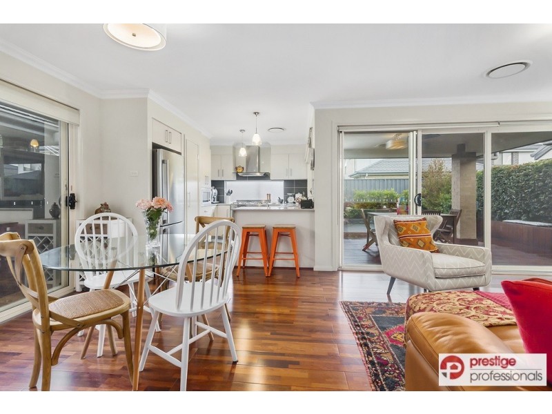 10 Bushview Lane, Moorebank NSW 2170