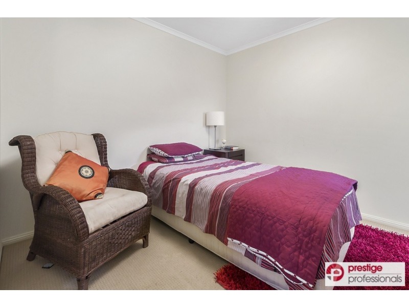 10 Bushview Lane, Moorebank NSW 2170