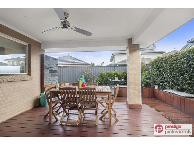 10 Bushview Lane, Moorebank NSW 2170