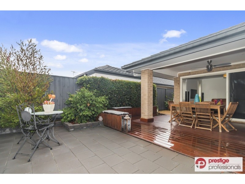 10 Bushview Lane, Moorebank NSW 2170