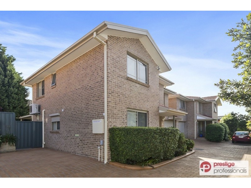 2/31 Ikara Crescent, Moorebank NSW 2170