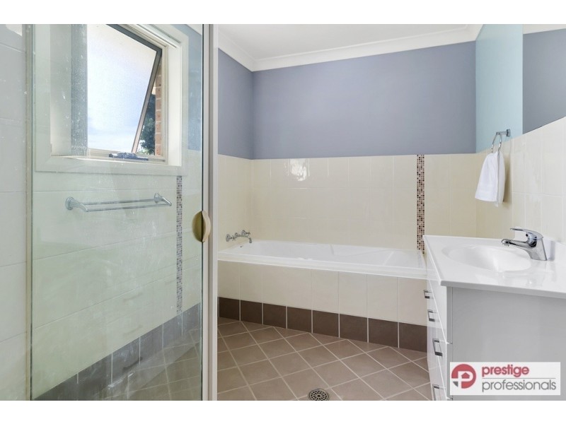 2/31 Ikara Crescent, Moorebank NSW 2170