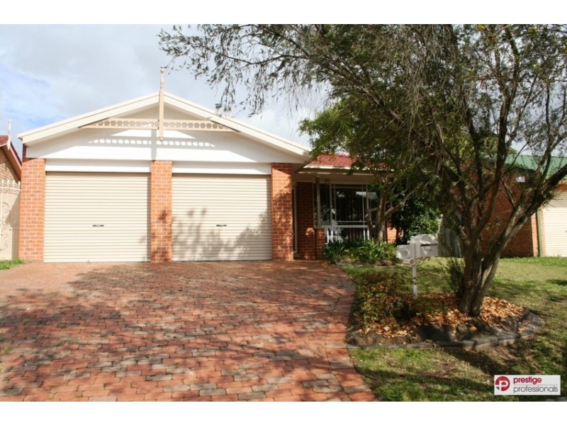 39 Daintree Drive, Wattle Grove NSW 2173