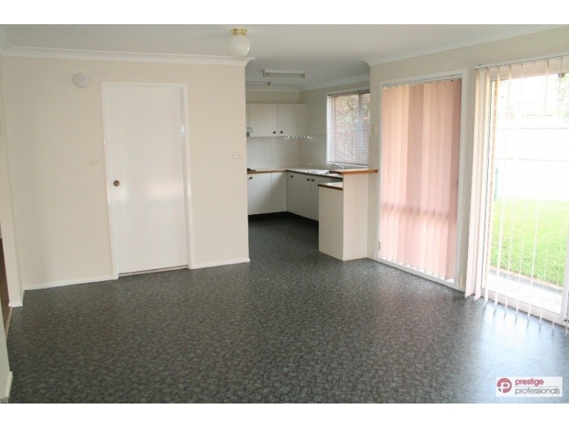 39 Daintree Drive, Wattle Grove NSW 2173