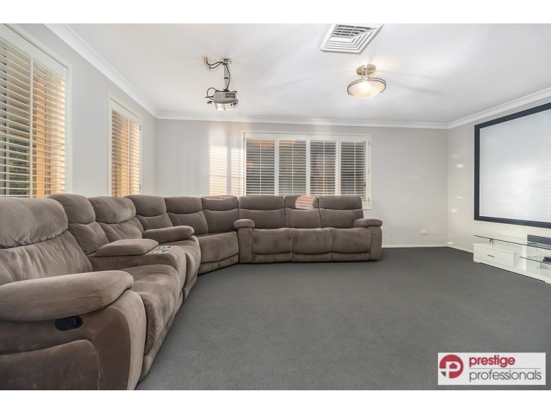 8 Boronia Drive, Voyager Point NSW 2172