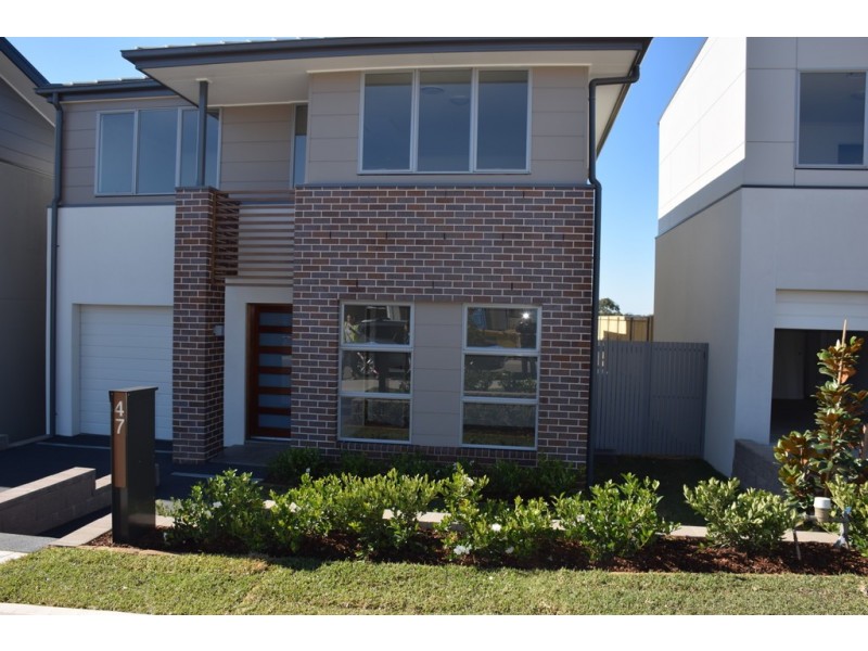 47 Greenview Drive, Moorebank NSW 2170