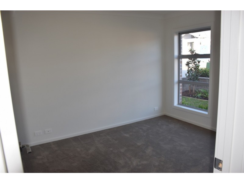 47 Greenview Drive, Moorebank NSW 2170