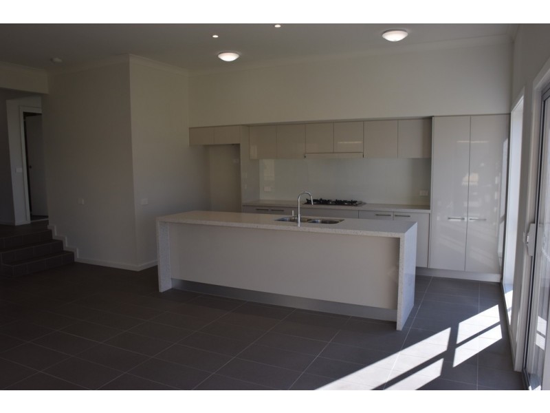 47 Greenview Drive, Moorebank NSW 2170