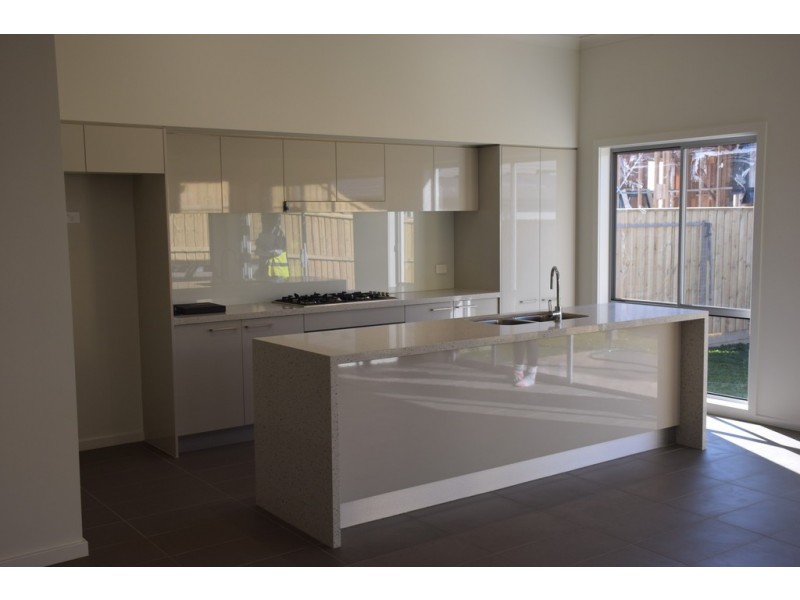 47 Greenview Drive, Moorebank NSW 2170