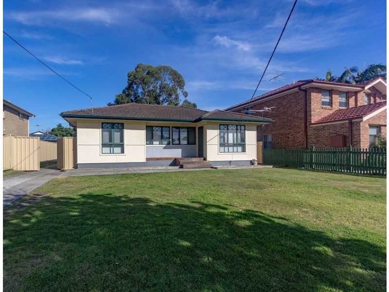 6 Damour Street, Holsworthy NSW 2173