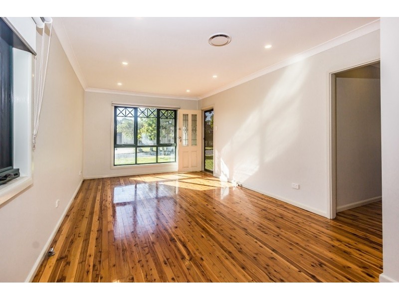 6 Damour Street, Holsworthy NSW 2173