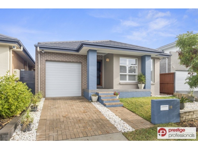 28 Bushview Lane, Moorebank NSW 2170