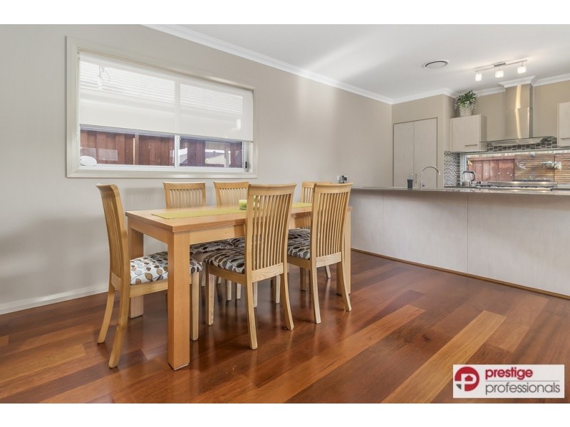 28 Bushview Lane, Moorebank NSW 2170