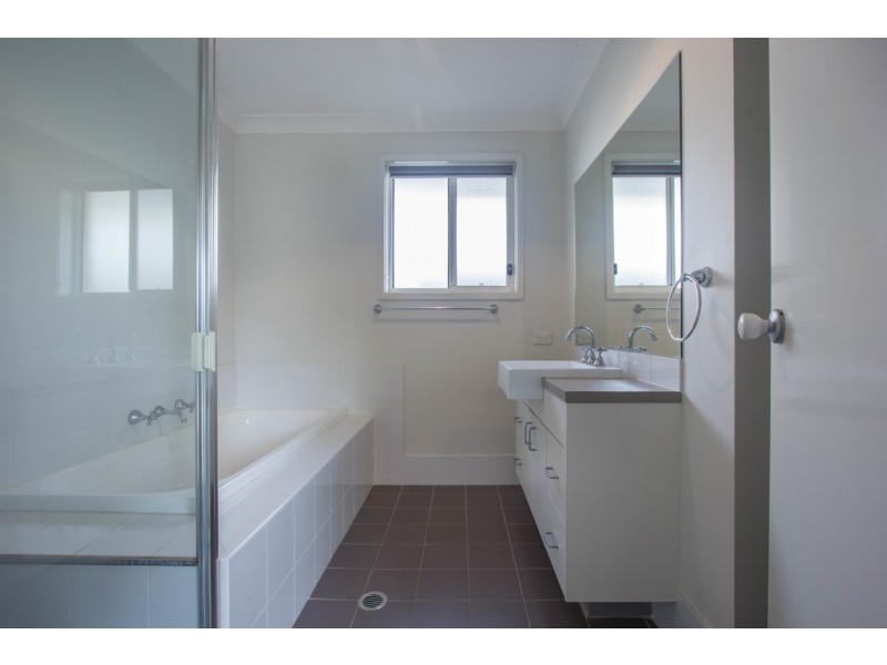 31 Longley Avenue, Elderslie NSW 2570