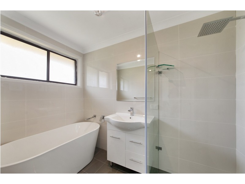 66 Evelyn Street, Macquarie Fields NSW 2564