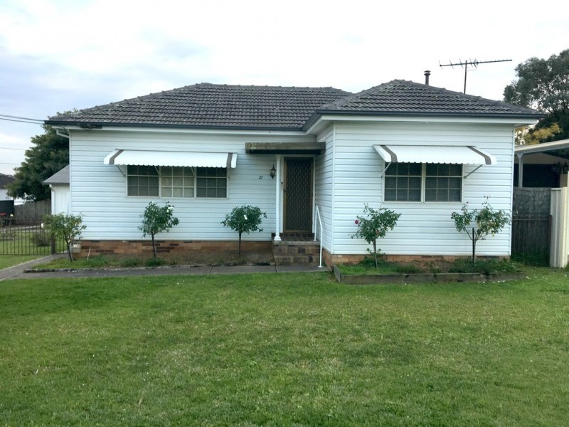27 Marsh Parade, Casula NSW 2170