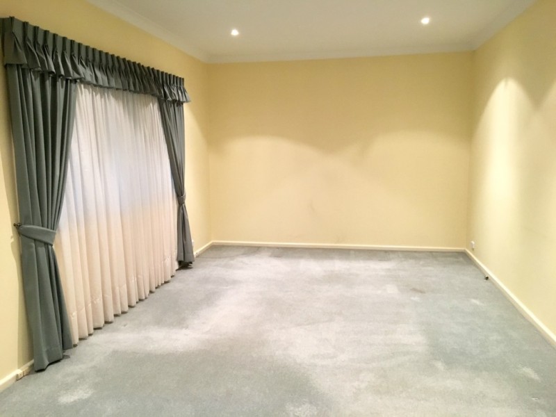 27 Marsh Parade, Casula NSW 2170