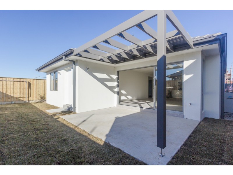 5 Desmond Avenue, Moorebank NSW 2170