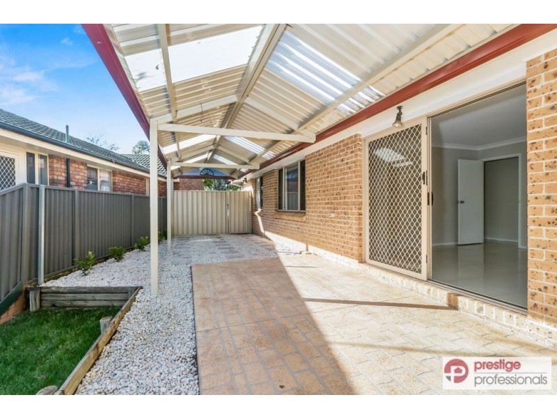 15 Merrang Court, Wattle Grove NSW 2173