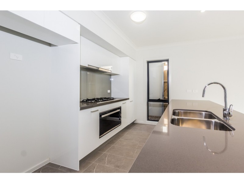 10 Boyce Street, Moorebank NSW 2170