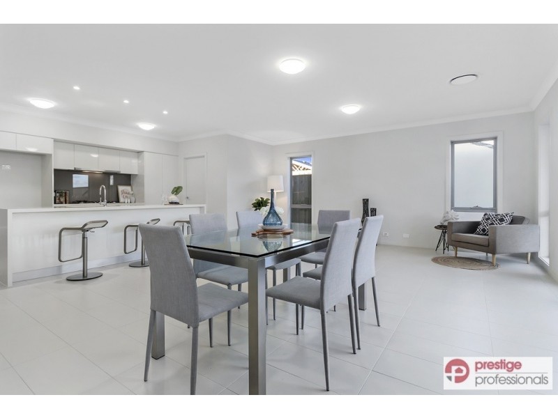 16 Desmond Avenue, Moorebank NSW 2170