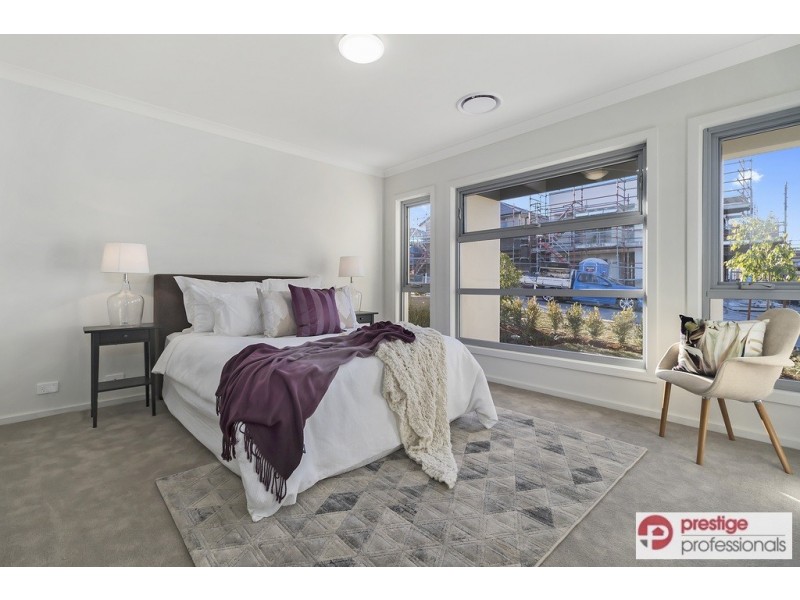 16 Desmond Avenue, Moorebank NSW 2170