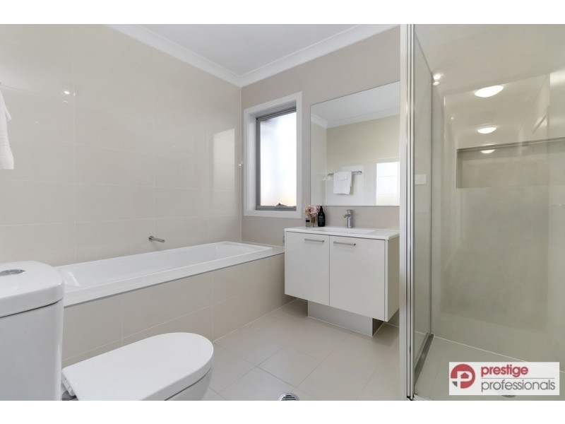 16 Desmond Avenue, Moorebank NSW 2170