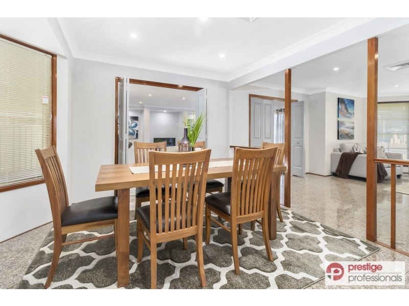 8 Pedder Court, Wattle Grove NSW 2173