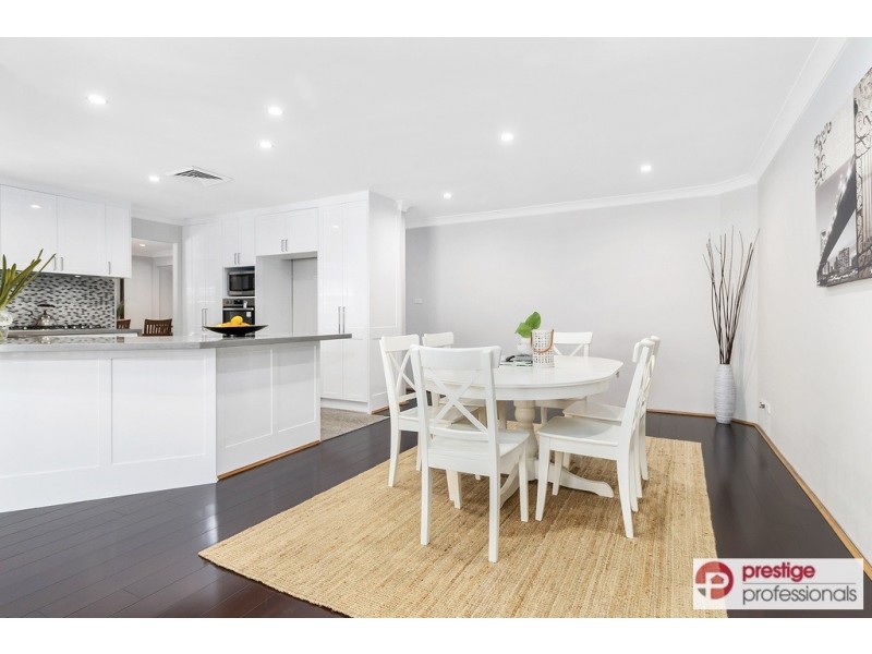 8 Pedder Court, Wattle Grove NSW 2173