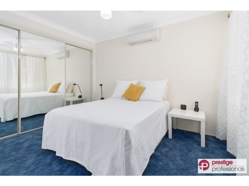 18 Jimbour Court, Wattle Grove NSW 2173