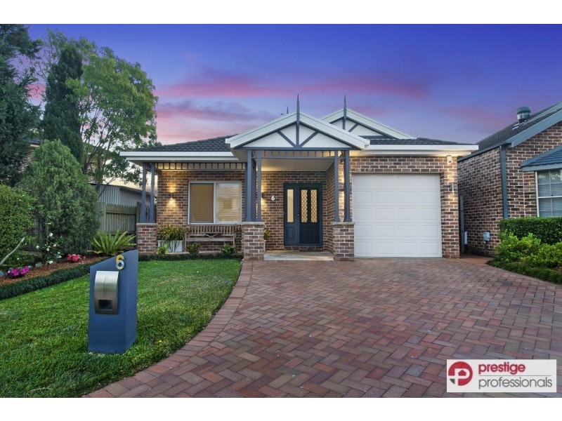 6 Eildon Court, Wattle Grove NSW 2173