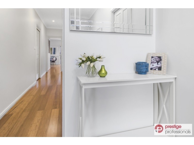 6 Eildon Court, Wattle Grove NSW 2173