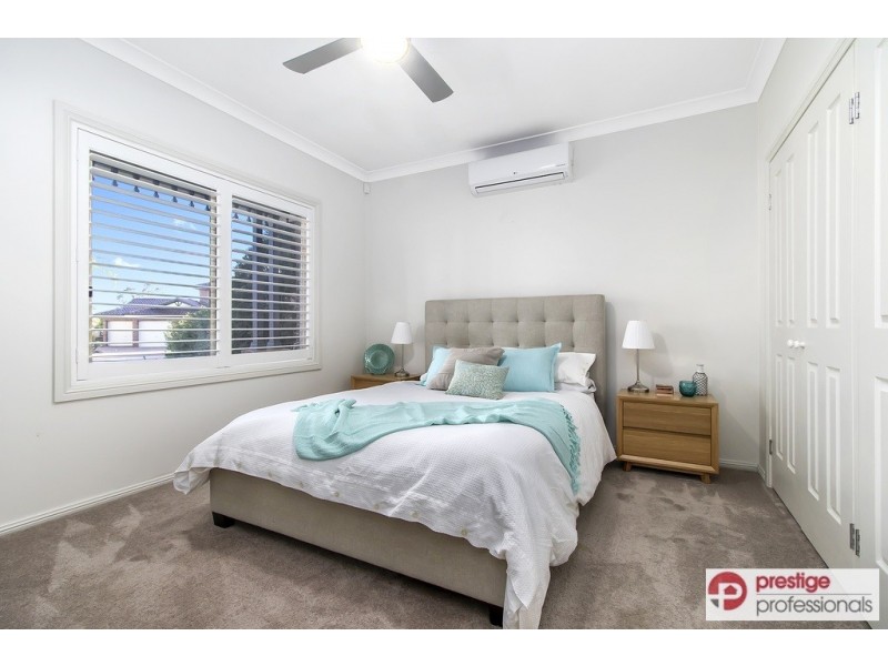 6 Eildon Court, Wattle Grove NSW 2173