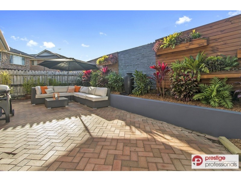 6 Eildon Court, Wattle Grove NSW 2173