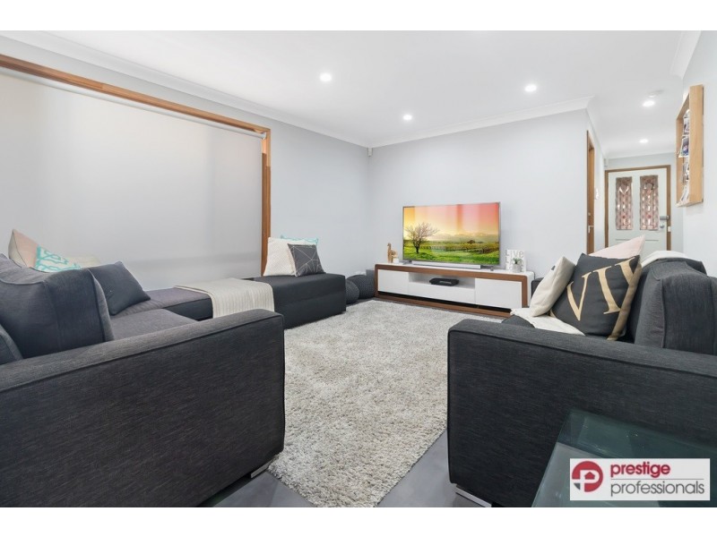 11 Kew Gardens Court, Wattle Grove NSW 2173