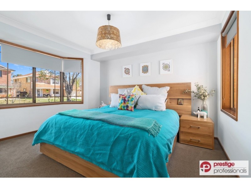 11 Kew Gardens Court, Wattle Grove NSW 2173