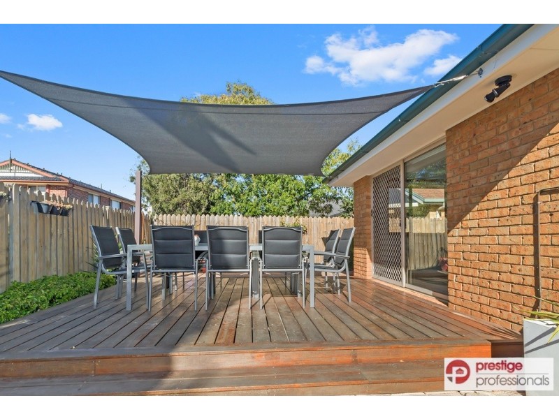 11 Kew Gardens Court, Wattle Grove NSW 2173