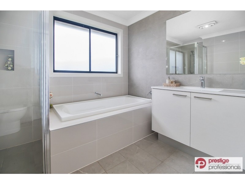 29 Greenview Drive, Moorebank NSW 2170