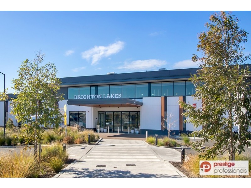 29 Greenview Drive, Moorebank NSW 2170