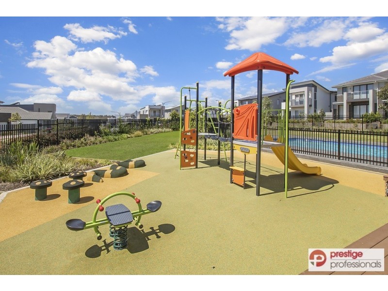 29 Greenview Drive, Moorebank NSW 2170