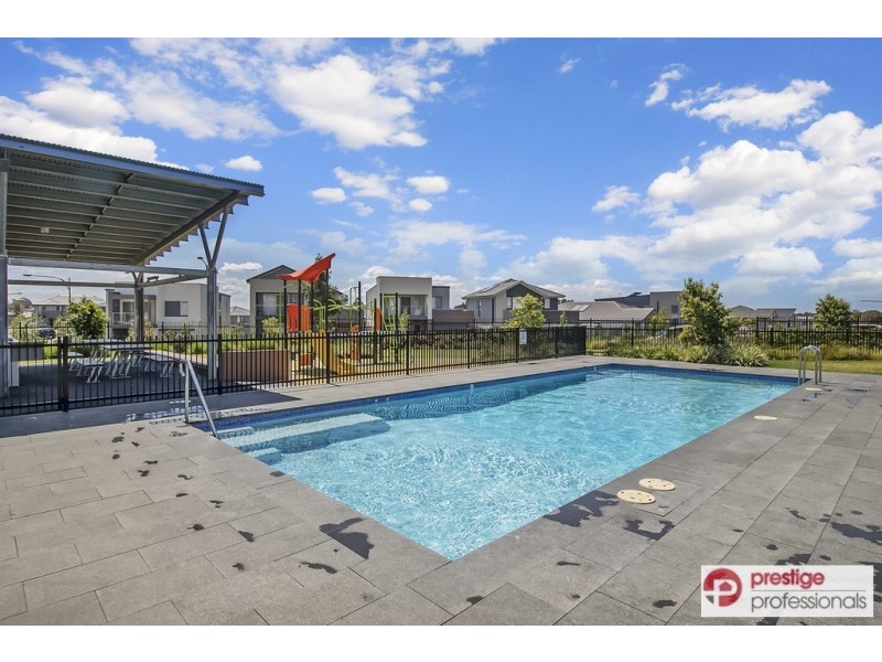 29 Greenview Drive, Moorebank NSW 2170