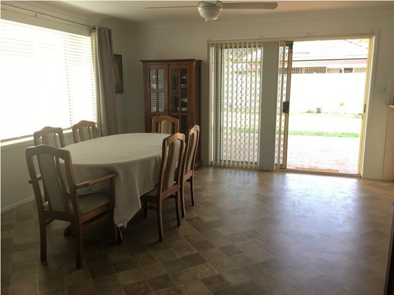 18 Gracemere Court, Wattle Grove NSW 2173